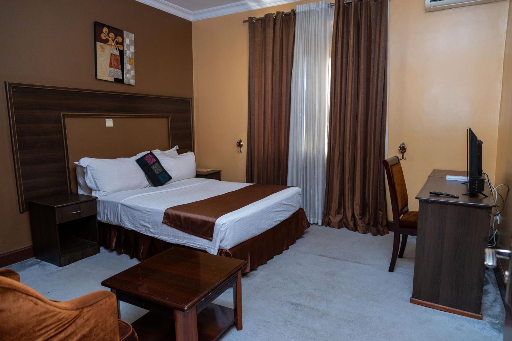 The Country Inn By Smart Haven Kigali Exteriör bild