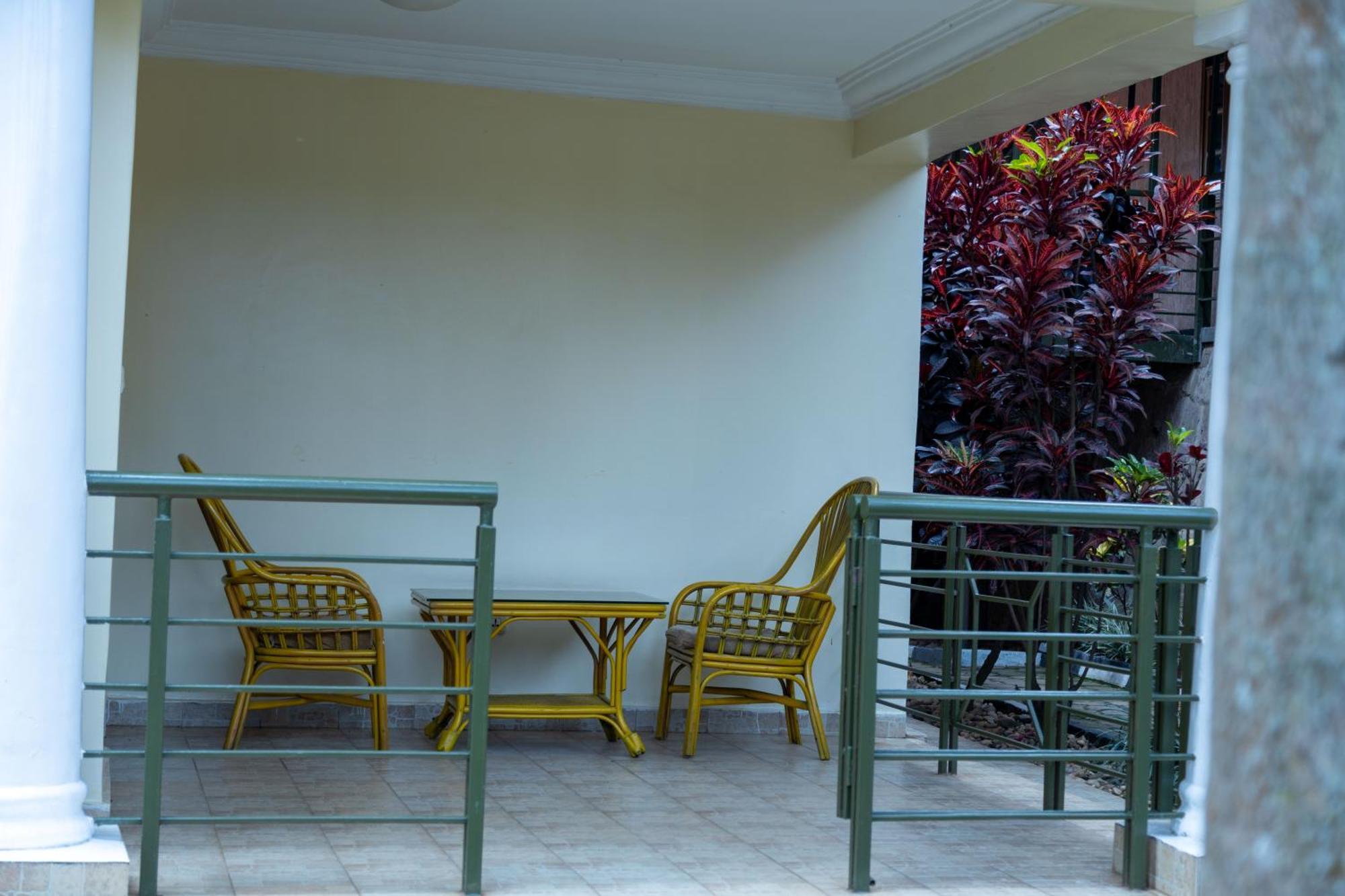 The Country Inn By Smart Haven Kigali Exteriör bild